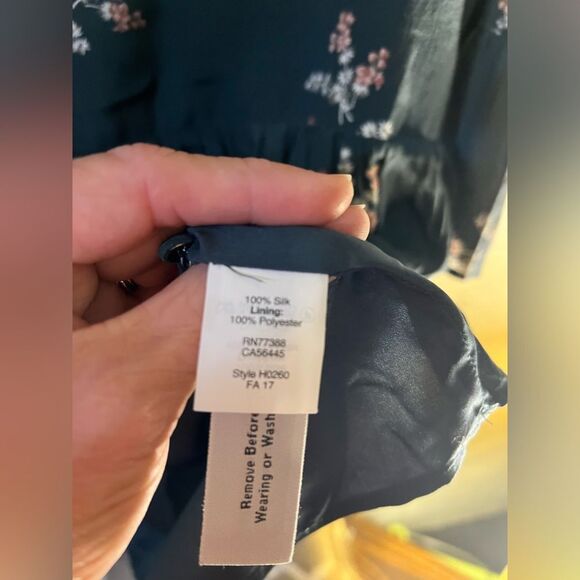 MADEWELL 100% silk dress size S beautiful slate gray with pattern, tie front,EUC - Picture 5 of 9